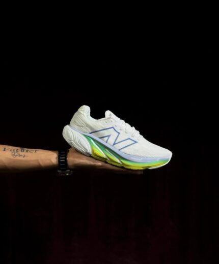 کتونی نیوبالانسFresh Foam x baloرنگ سفید مردانه