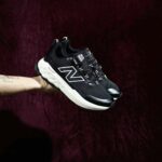 کتانی نیو بالانس (New Balance) مدل اسپرت مشکی، مناسب پیاده‌روی و استفاده روزانه ست زنانه مردانه